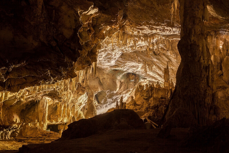 Le Grotte di Tham Lot, uno dei luoghi da visitare in Thailandia del Nord