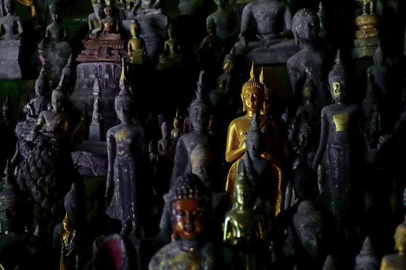 Thousand Buddhas at Pak Ou caves - Private tours In Asia Travel