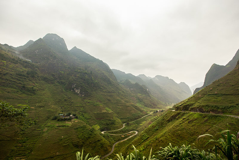 Ma Phi Lang Pass, the highest in Vietnam, from which you can enjoy a breathtaking view