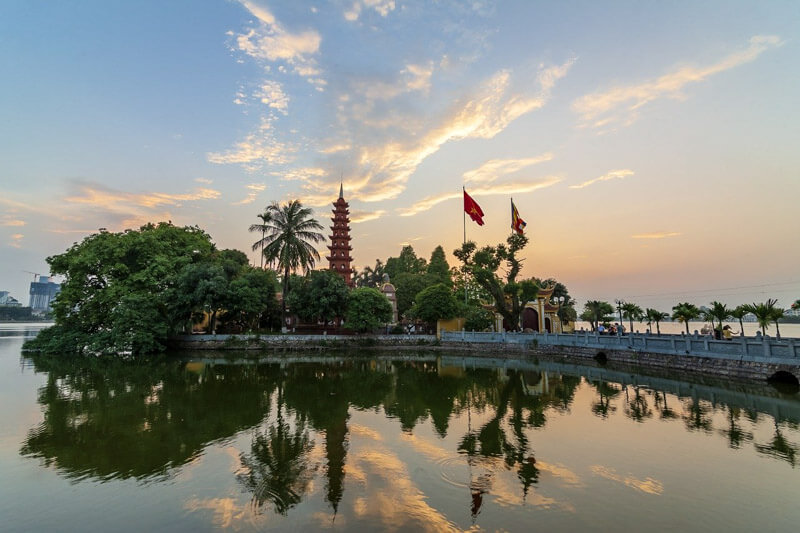 Things to see in Vietnam: Tran Quoc Pagoda, West Lake Hanoi