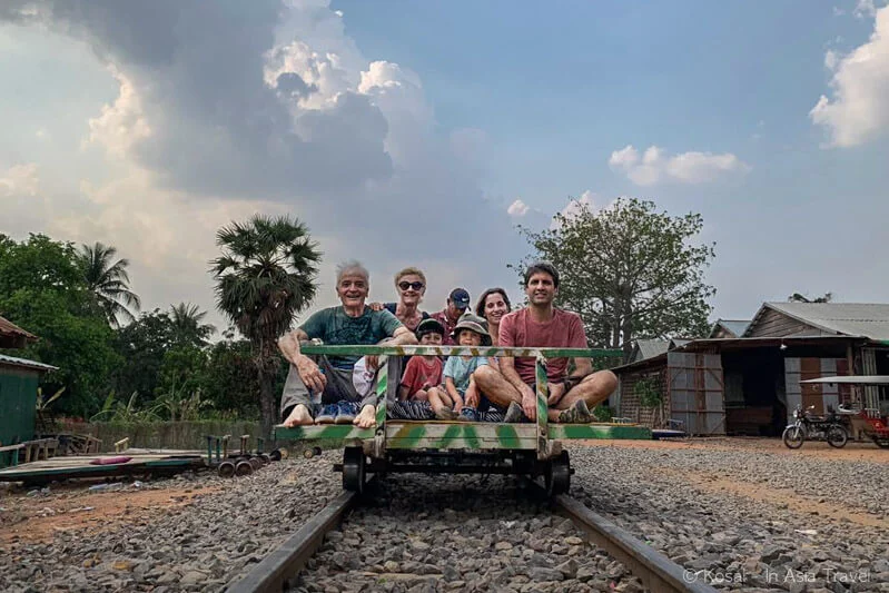 Viaggio in Cambogia con bambini, treno di bambù