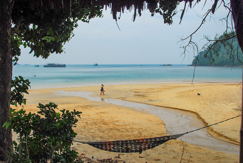 A Koh Phayam si trova Ao Kwang Peeb, una bella e isolata spiaggia del sud est Asia